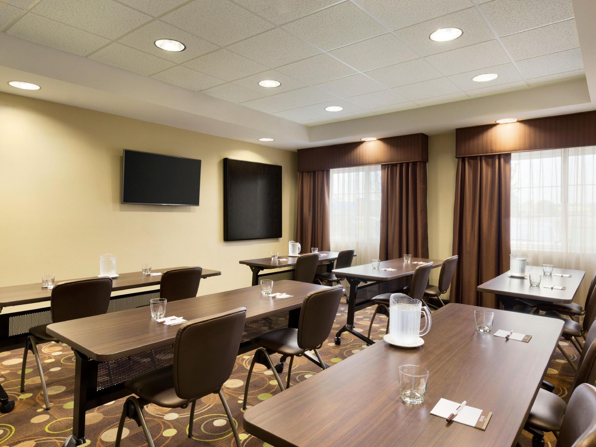 Staybridge Suites West Edmonton By Ihg Dış mekan fotoğraf